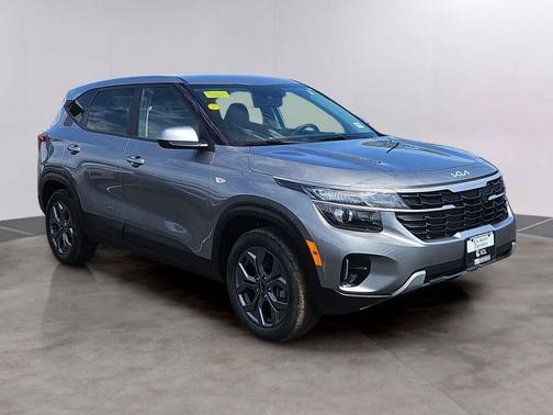 Steel Gray 2024 Kia Seltos LX