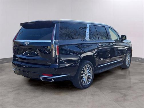 2022 Cadillac Escalade ESV Premium Luxury