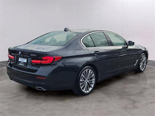 2022 BMW 530 i xDrive