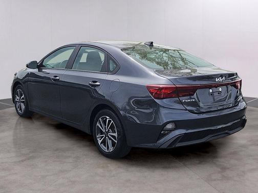 Gravity Gray 2023 Kia Forte LXS