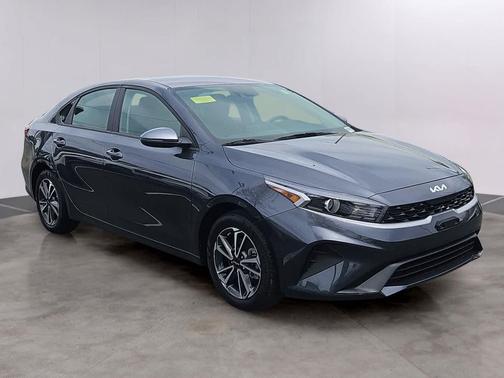Gravity Gray 2023 Kia Forte LXS