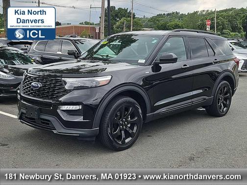 Agate Black Metallic 2022 Ford Explorer ST-Line