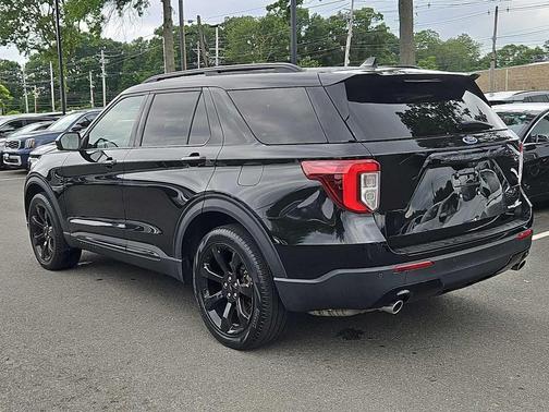 Agate Black Metallic 2022 Ford Explorer ST-Line