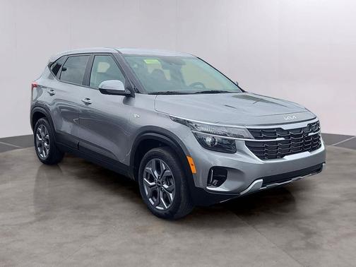 Steel Gray 2024 Kia Seltos LX