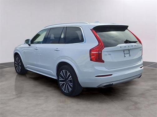 2020 Volvo XC90 T5 Momentum