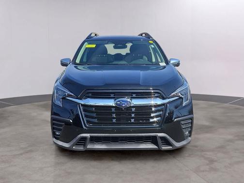 Crystal Black Silica 2023 Subaru Ascent Limited 7-Passenger