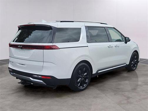 2022 Kia Carnival SX