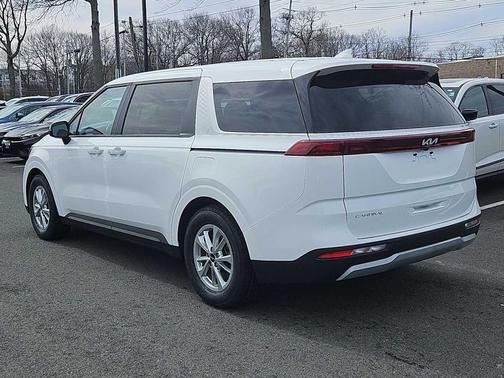 Snow White Pearl 2023 Kia Carnival LX