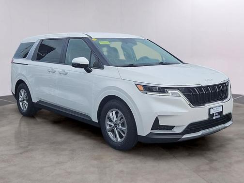 2023 Kia Carnival LX