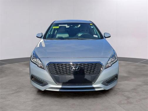 2017 Hyundai SONATA Hybrid SE