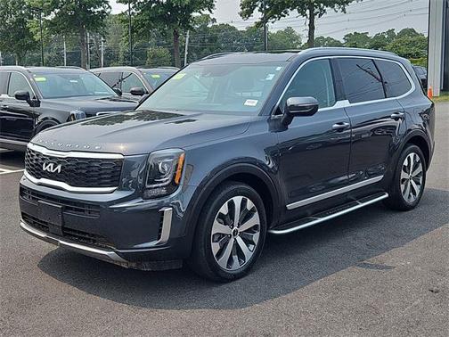 2022 Kia Telluride S