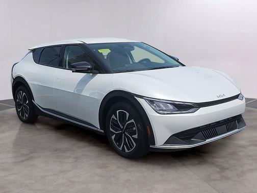 Snow White Pearl 2024 Kia EV6 Light Long Range