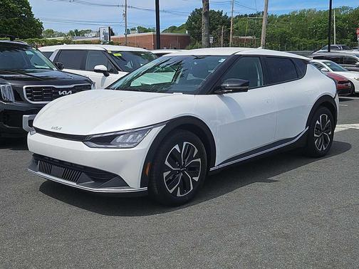 Snow White Pearl 2024 Kia EV6 Light Long Range