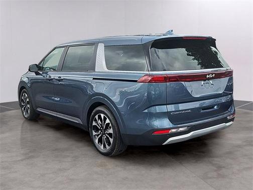 2022 Kia Carnival EX
