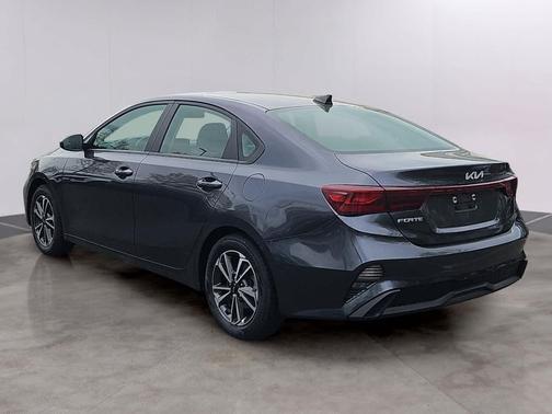 Gravity Gray 2023 Kia Forte LXS