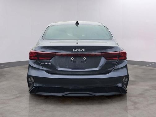 Gravity Gray 2023 Kia Forte LXS