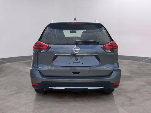 Gun Metallic 2018 Nissan Rogue SV