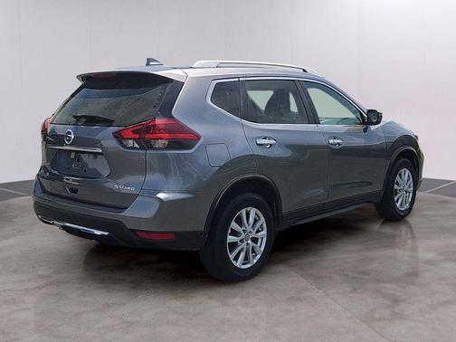 Gun Metallic 2018 Nissan Rogue SV