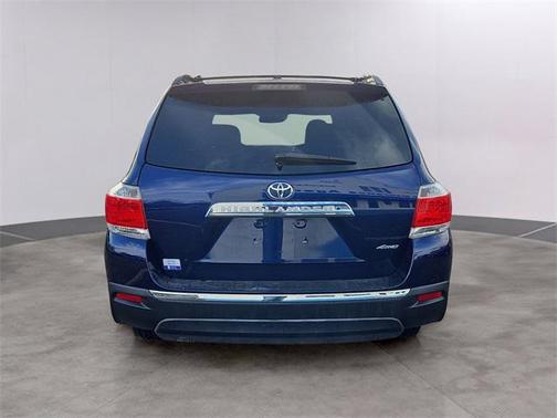 2012 Toyota Highlander SE
