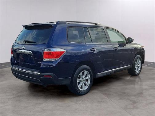 2012 Toyota Highlander SE