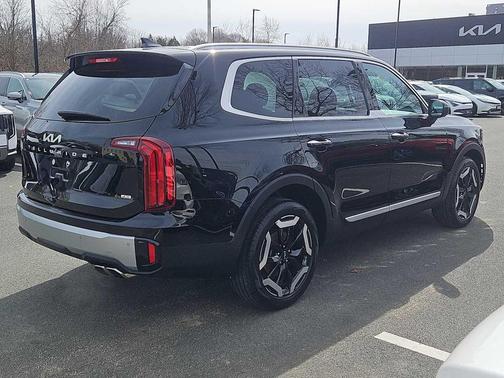 2023 Kia Telluride S