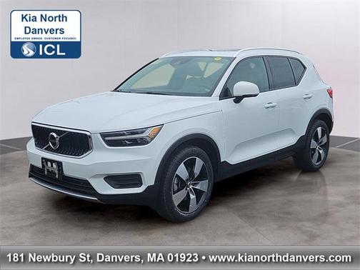 2020 Volvo XC40 T5 Momentum