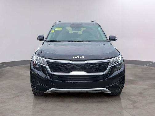 Cherry Black 2023 Kia Seltos S