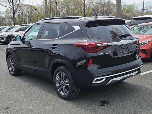 Cherry Black 2023 Kia Seltos S