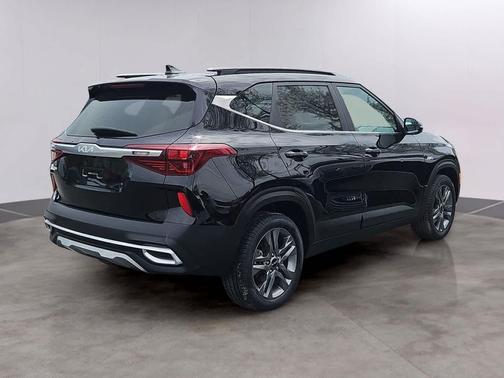 Cherry Black 2023 Kia Seltos S