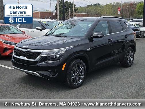 Cherry Black 2023 Kia Seltos S