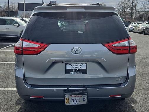 2017 Toyota Sienna XLE Premium