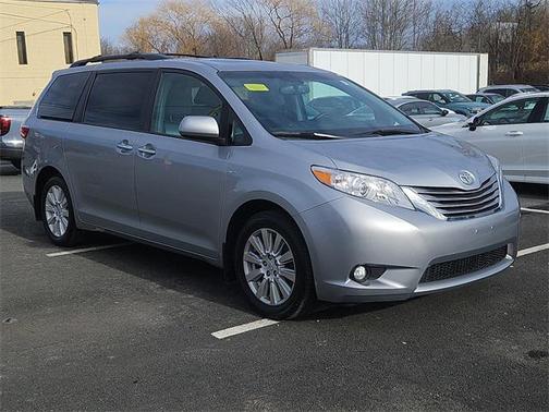 2017 Toyota Sienna XLE Premium