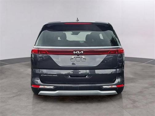 2022 Kia Carnival LX