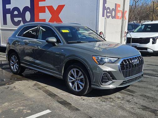 2022 Audi Q3 45 S line Premium