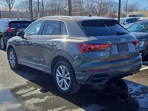 2022 Audi Q3 45 S line Premium