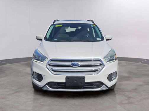 White Platinum Metallic Tri-Coat 2018 Ford Escape SEL