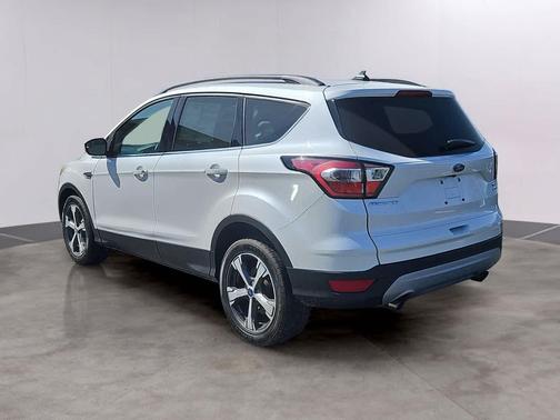 White Platinum Metallic Tri-Coat 2018 Ford Escape SEL