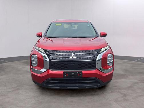 Red Diamond 2022 Mitsubishi Outlander ES S-AWC
