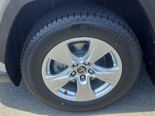 Silver Sky Metallic 2021 Toyota RAV4 XLE