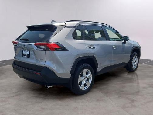 Silver Sky Metallic 2021 Toyota RAV4 XLE