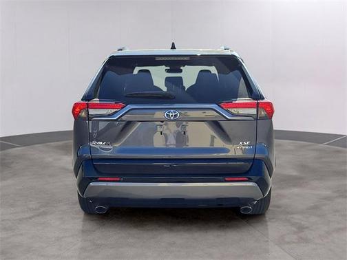 2021 Toyota RAV4 Hybrid SE