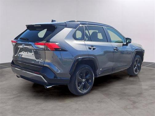 2021 Toyota RAV4 Hybrid SE