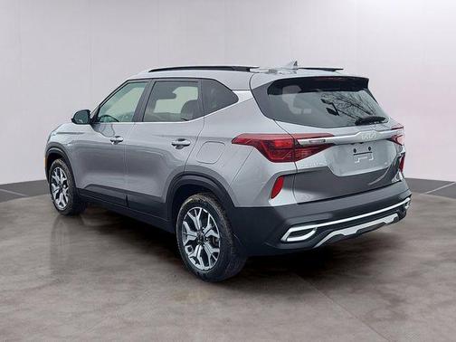 2022 Kia Seltos EX