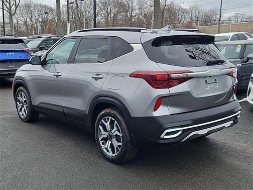 2022 Kia Seltos EX