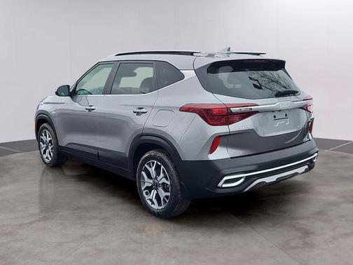 2022 Kia Seltos EX