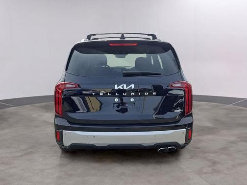Ebony Black 2024 Kia Telluride S
