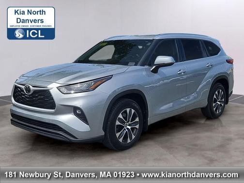 Celestial Silver Metallic 2020 Toyota Highlander XLE