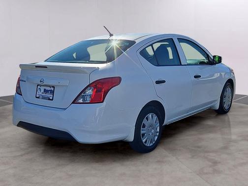 2017 Nissan Versa 1.6 S+