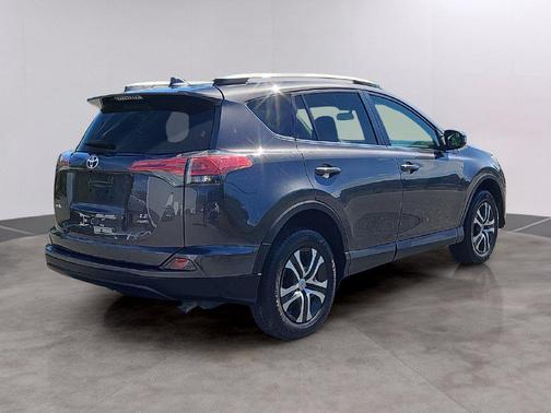 Magnetic Gray Metallic 2016 Toyota RAV4 LE