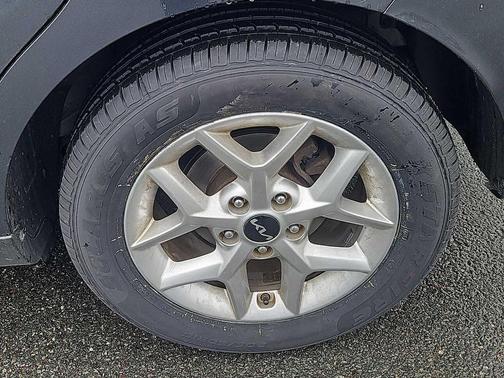 Gravity Gray 2023 Kia Soul LX